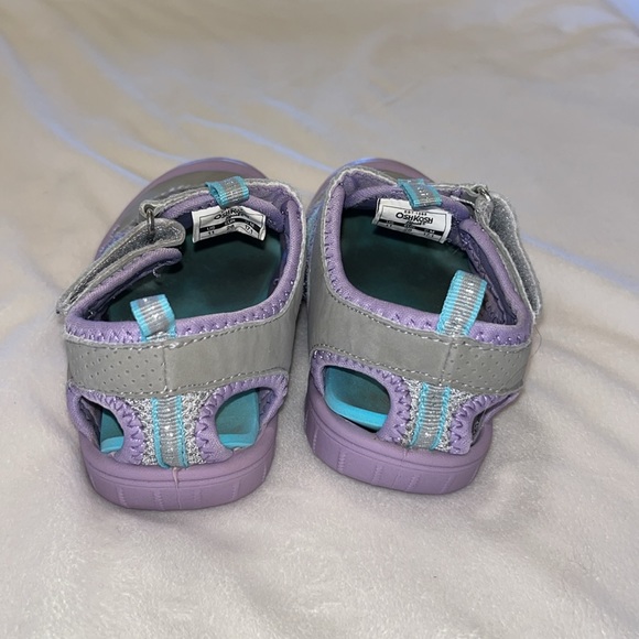 OshKosh Bump Toe Sandals - Picture 2 of 6